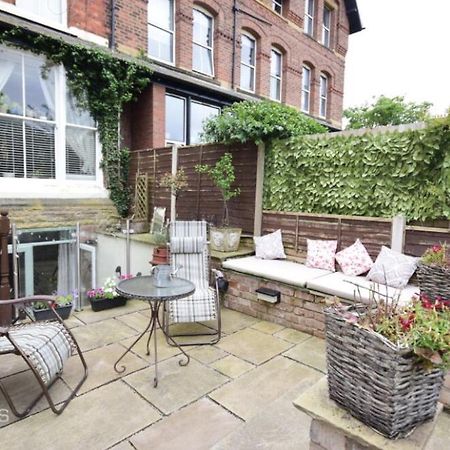 Ferienwohnung The Basement Lytham St Annes Exterior foto